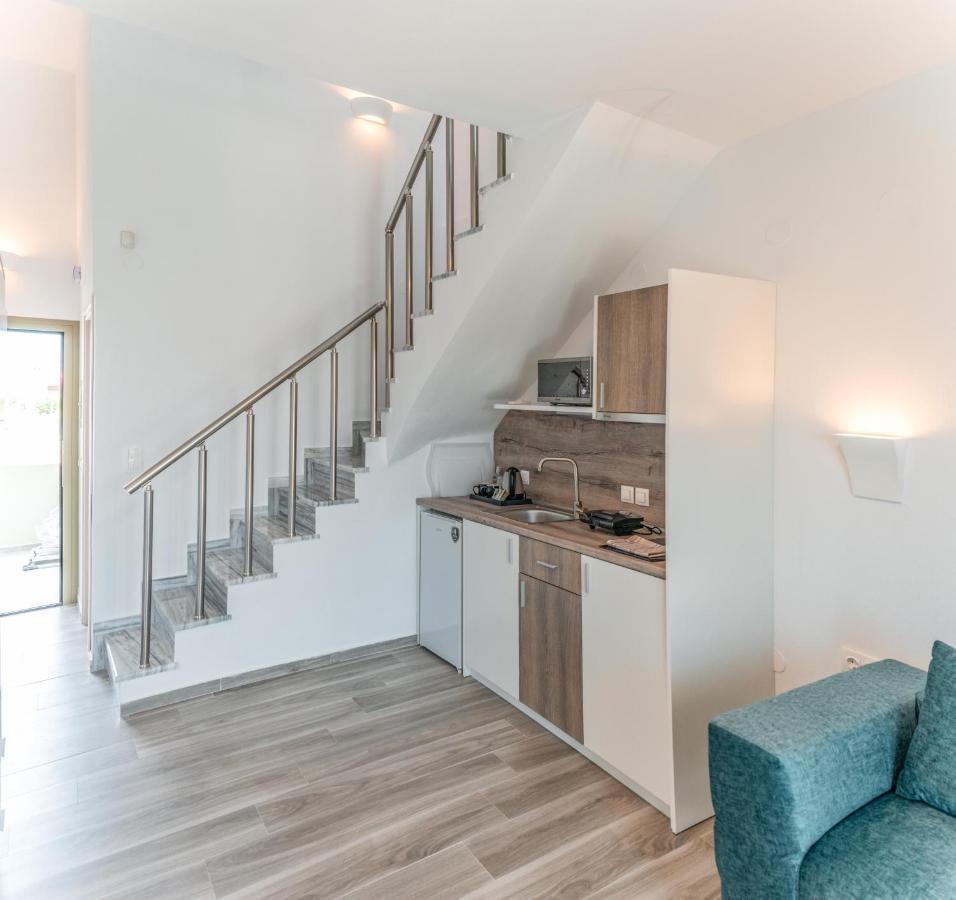 Oliva Suites Nikiti  Zewnętrze zdjęcie